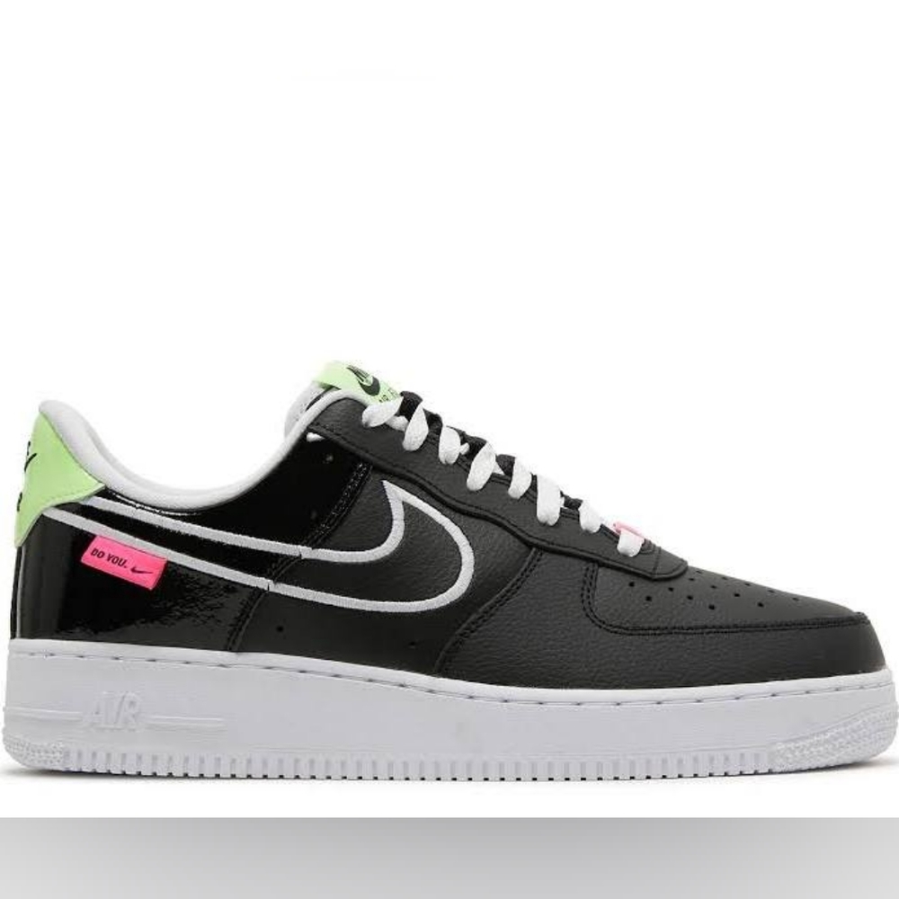 Nike Air Force 1 '07 LV8 black white hyper pink